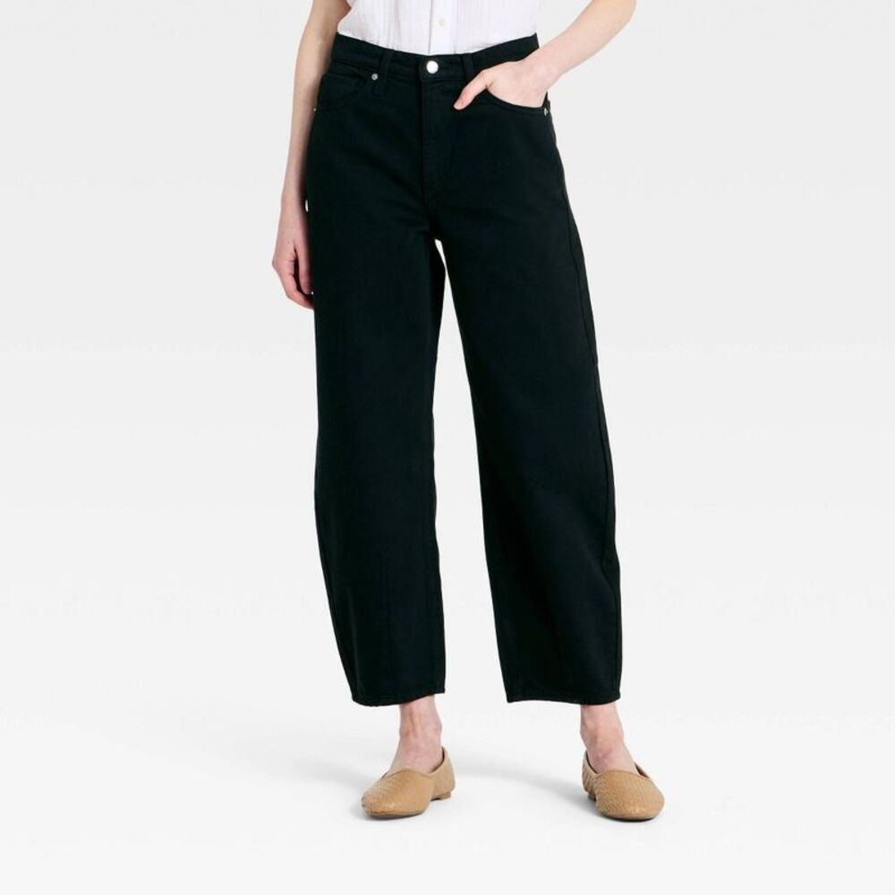 Women's High-Rise Easy Barrel Jeans - Universal Thread Black 12 Short